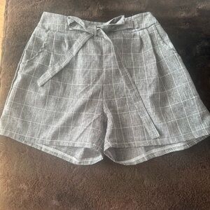 Plaid Tie Front Elastic Waist Back Front Pockets Shorts no brand XS/S